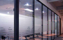 當代環保別墅透明的外觀設計與玻璃墻